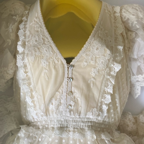 Spell & The Gypsy “Dawn” Lace Gown – Cream / IVORY | Size XS - Picture 3 of 8